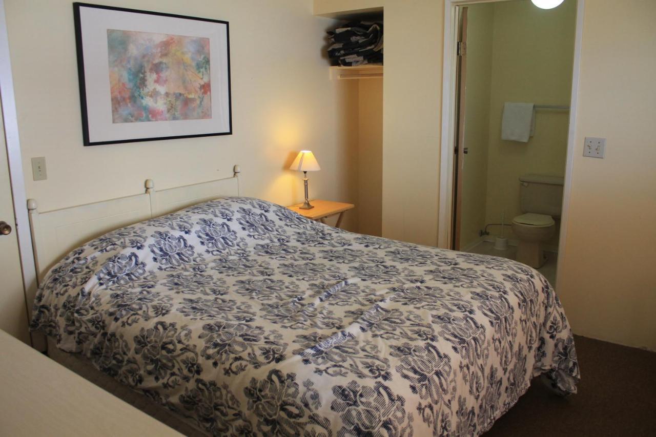 Orca Inn Alert Bay Екстериор снимка