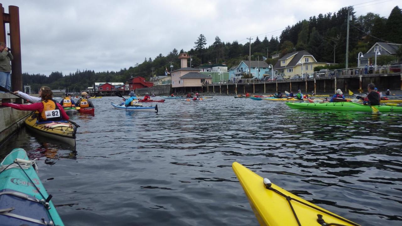 Orca Inn Alert Bay Екстериор снимка